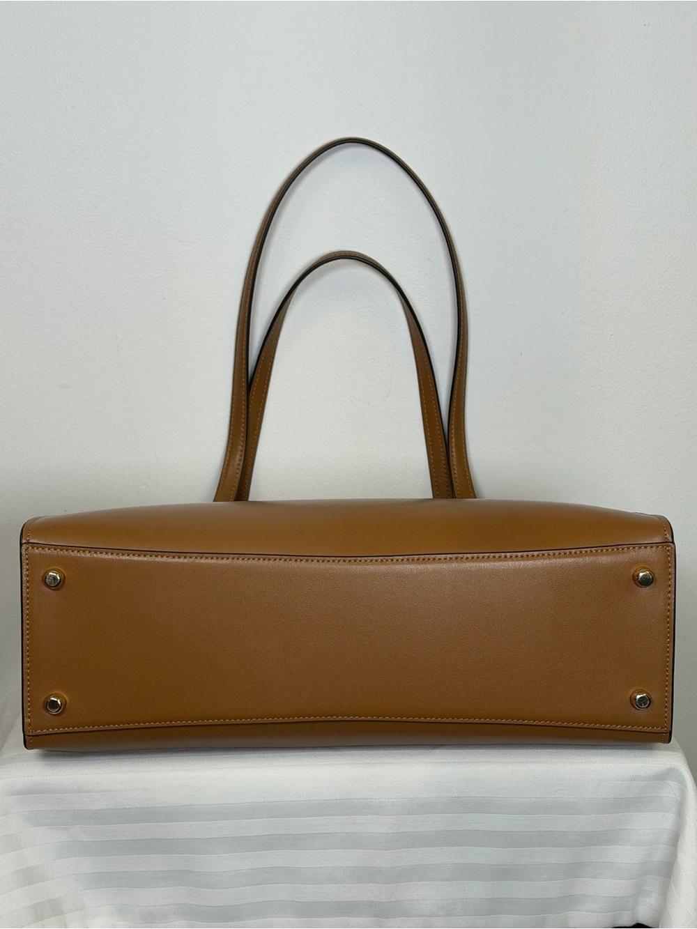 Coach ‘Nina’ Carryall Tote Light Saddle Brown Leather - Picture 7 of 17